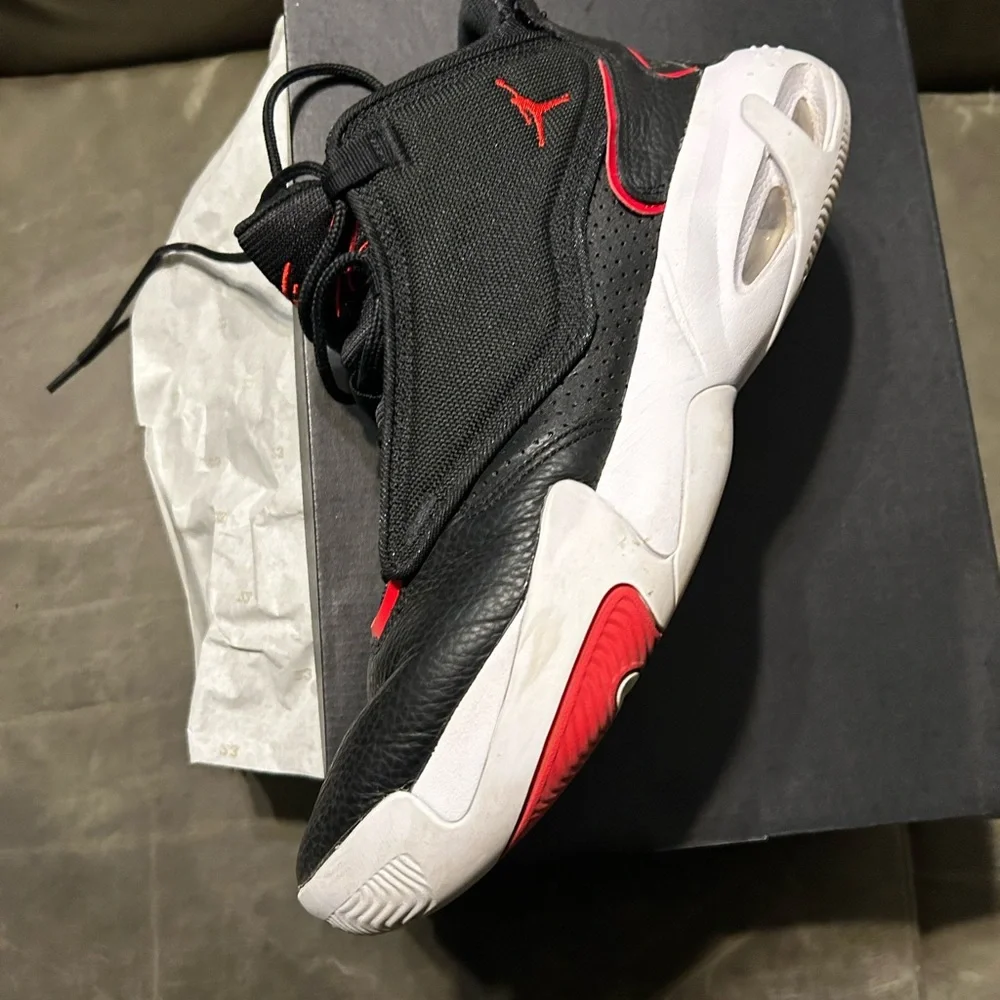 Jordan Max Aura 4 in Black, Red, and White - Picture 3 of 8